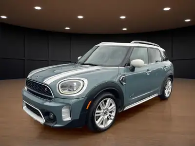 Price includes $1,000 finance credit. Price does not include fees or taxes. This 2021 MINI Countryma...