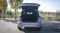 This Mitsubishi Outlander has a strong Regular Unleaded I-4 2.5 L/152 engine powering this Variable... (image 7)