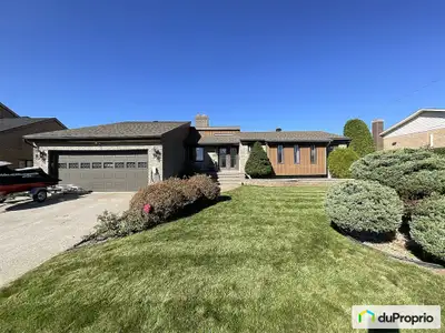 Découvrez un havre de paix où confort et commodité se rencontrent dans ce magnifique espace de vie d...