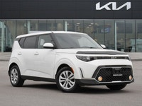 Discover the urban versatility and modern functionality of this exceptional White 2023 Kia Soul Hatc... (image 7)