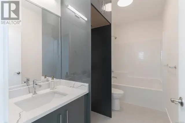 103 608 SANDY Crt Nanaimo, British Columbia62863755185027123