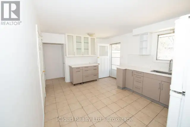 536 GLEN FORREST BOULEVARD Waterloo, Ontario in Houses for Sale in Kitchener / Waterloo - Image 4