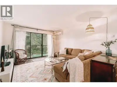 RENOVATED TOP FLOOR CONDO IN UPTOWN NEW WEST. Nicely updated from top to bottom 1 bed, 1 bath, 726sf...