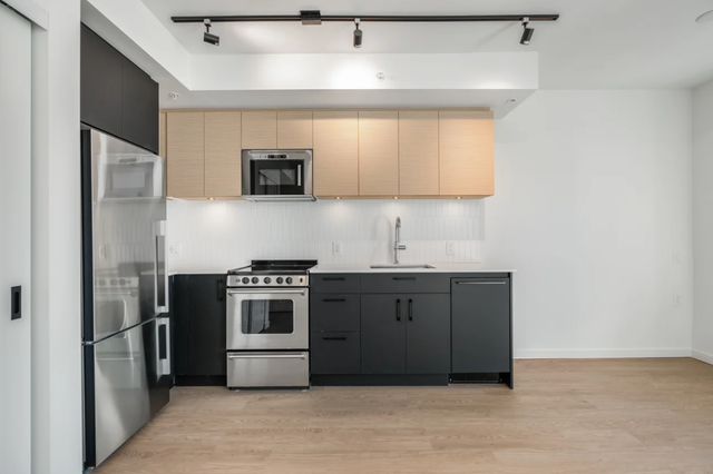 Short-Term Leases & Furnished Suites at Hub Place in Vancouver in Long Term Rentals in Downtown-West End - Image 5