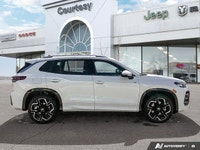 One Owner & Clean Carfax | Executive Driven and sourced from Volkswagen Canada! Courtesy Chrysler do... (image 6)
