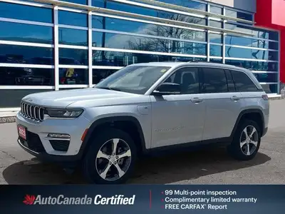 2.0L I4 DOHC, 4WD. Odometer is 18677 kilometers below market average! Silver Zynith 2023 Jeep Grand...
