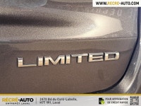 Démarreur toit ouvrant panoramique cuir Uconnect écran tactile commandes au volant Bluetooth caméra... (image 8)