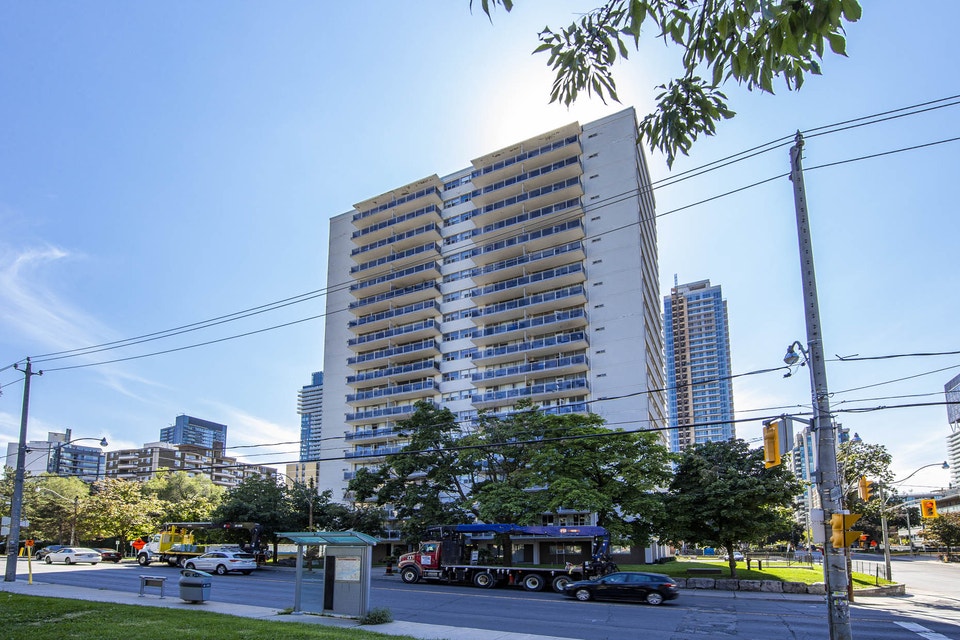 1 Bedroom Apartment for Rent 890 Mount Pleasant Road Long Term