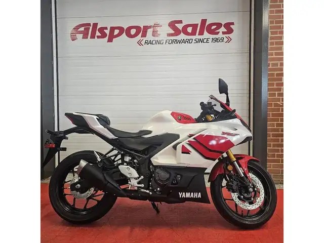 2026 Yamaha YZF-R3 ABS in Dirt Bikes & Motocross in Regina - Image 2
