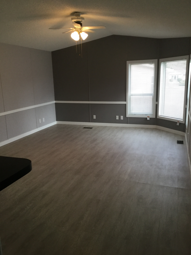 2 Bed/1 Bath Mobile Home in Long Term Rentals in Penticton - Image 4