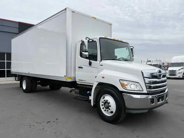 2024 Hino L7 Safety Certified in Heavy Trucks in Hamilton - Image 5