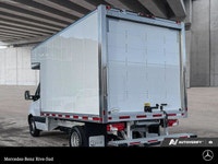 Mercedes-Benz Rive-Sud, la destination Mercedes-Benz par excellence. Bienvenue en première classe. D... (image 2)