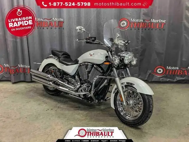 2013 Victory Motorcycles BOARDWALK in Street, Cruisers & Choppers in Sherbrooke - Image 2