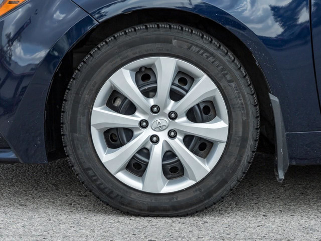 2020 Toyota Corolla LE in Cars & Trucks in Markham / York Region - Image 4