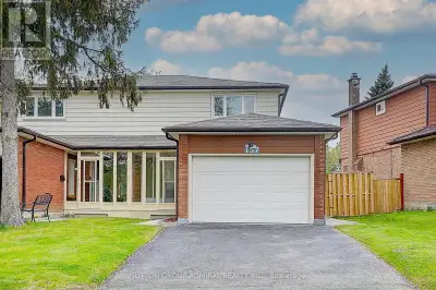 Move-In Ready Home With Upgrades Near Highways, Top Schools & Parks! *This Stunning, Carpet-free Hom...