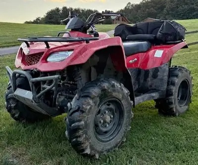 APPLY NOW: https://www.ridecollective.ca/get-pre-approved The 2017 Suzuki KingQuad 400ASi is durable...