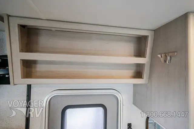 2027 Winnebago Sunflyer 22RS in Travel Trailers & Campers in Kelowna - Image 43