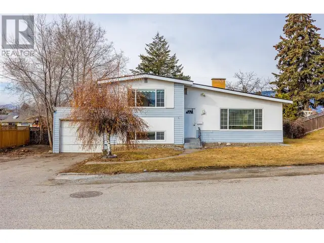 1388 Cherry Crescent W Kelowna, British Columbia in Houses for Sale in Penticton - Image 8