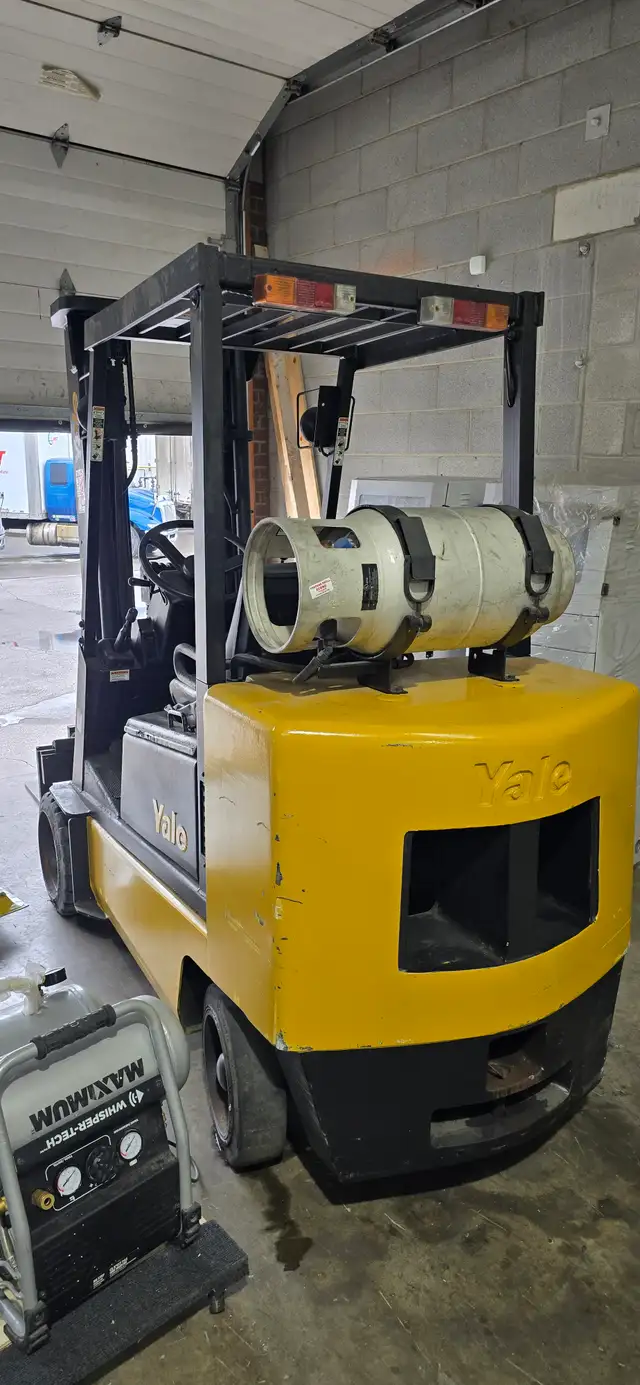 Yale 5,000 lb Forklift with Side Shift  | Excellent Condition