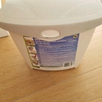 * BRAND NEW ** Food scrap collection container / compost bin