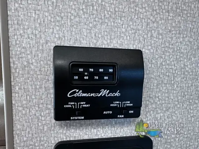 2021 Holiday Rambler Admiral 34J only 13 Milles in RVs & Motorhomes in Moncton - Image 50