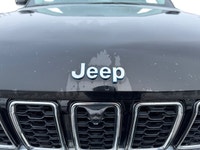 Command the road in this stunning 2023 Jeep Grand Cherokee 4xe, boasting a powerful hybrid engine an... (image 8)