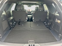 Check out this vehicle's pictures, features, options and specs, and let us know if you have any ques... (image 9)