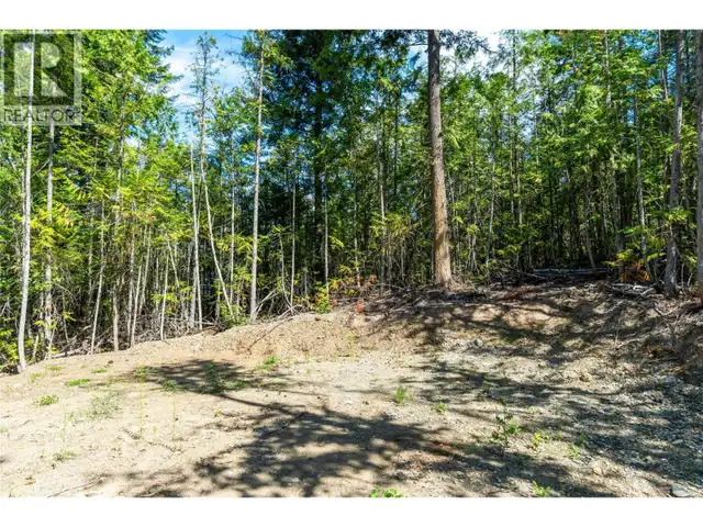 3560 Eagle Bay Road Eagle Bay, British Columbia in Land for Sale in Kamloops - Image 40