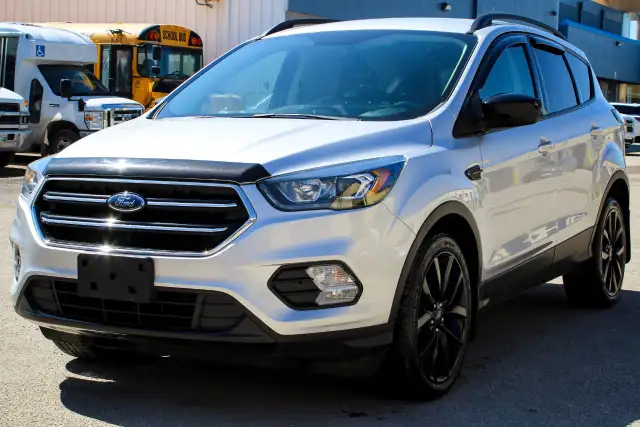 2017 Ford Escape Low MIlage I AWD I Heated Seats I Back-up Cam