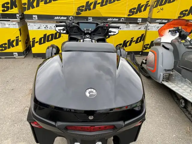 2024 Can-Am Spyder F3 Limited in Street, Cruisers & Choppers in Kitchener / Waterloo - Image 7