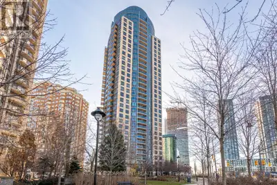 PH5 - 330 BURNHAMTHORPE ROAD Mississauga (City Centre), Ontario