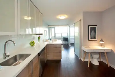 Renovated Jr. 1 Bdm. for Rent in Toronto's Danforth Village!, View more