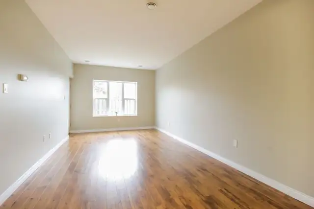 Luxury 1 Bedroom Apartment in Exeter in Long Term Rentals in London - Image 9