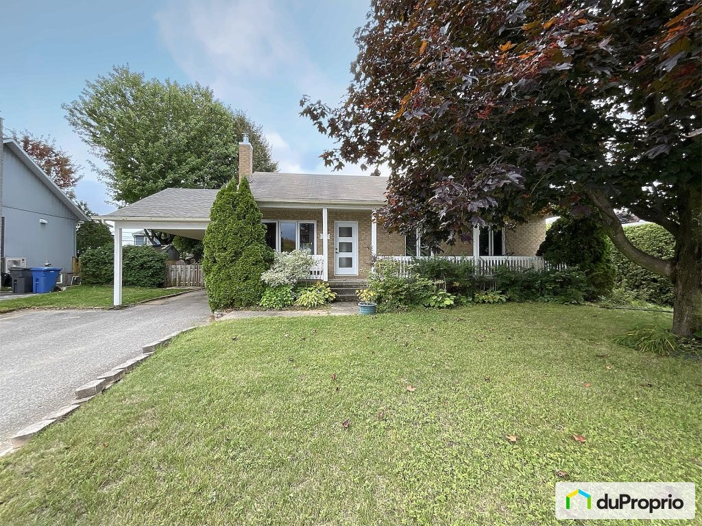$390,000 - Bungalow for sale in Nicolet — photo 1