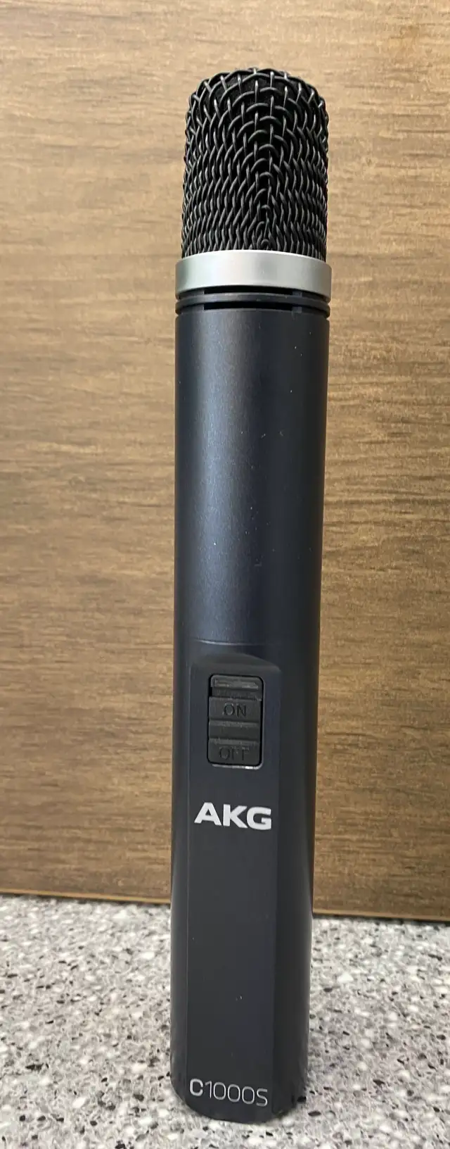 AKG C1000 S Condenser Microphone in Pro Audio & Recording Equipment in City of Toronto - Image 5