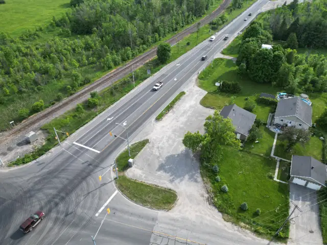 Corner Highway 7 retail site in Perth, ON63235339435523122