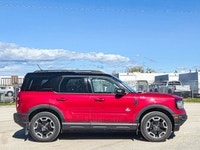 4x4 Drivetrain for versatile terrain handling - Leather Interior for premium comfort - Lane Departur... (image 6)