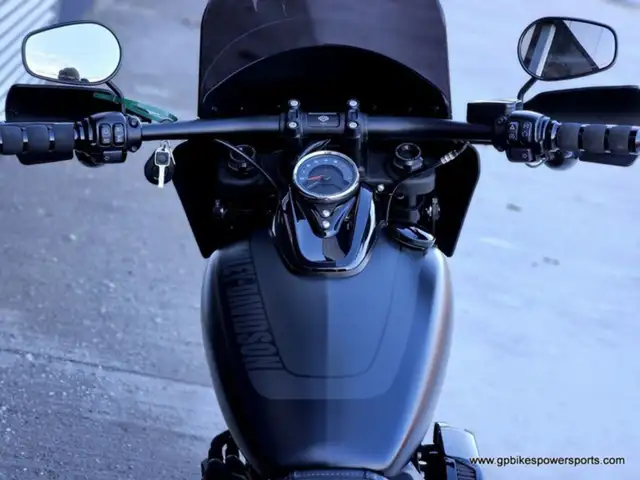 2018 Harley-Davidson Fat Bob in Sport Touring in Oshawa / Durham Region - Image 15