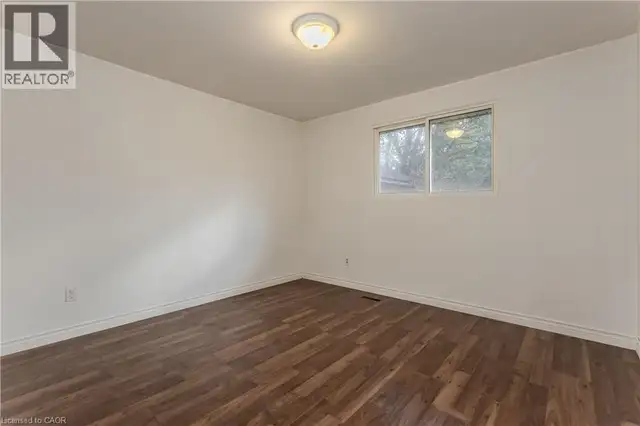 3196 CENTENNIAL Drive Burlington, Ontario in Houses for Sale in Oakville / Halton Region - Image 19