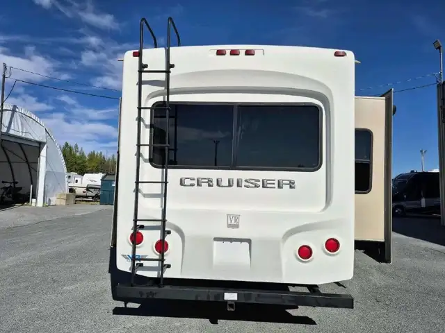 2016 Cruiser RV Crossroads 315RL in Travel Trailers & Campers in Thetford Mines - Image 8