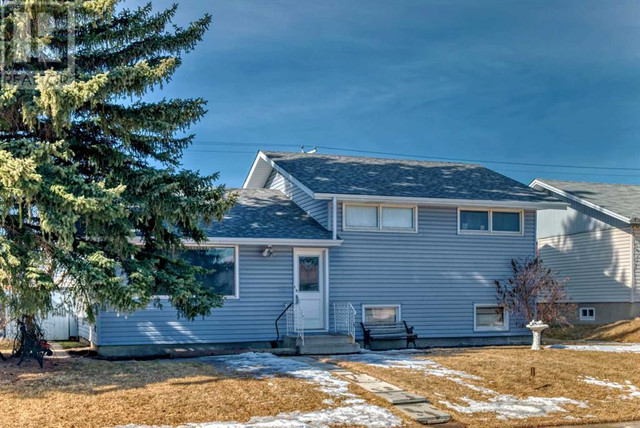4719 Greenview Drive NE Calgary, Alberta in Houses for Sale in Calgary - Image 3