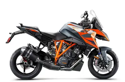 FREIGHT AND PDI INCLUDED. Engine Type: V Twin Displacement: 79.4 cu. in. (1301 cc) Bore and Stroke:...