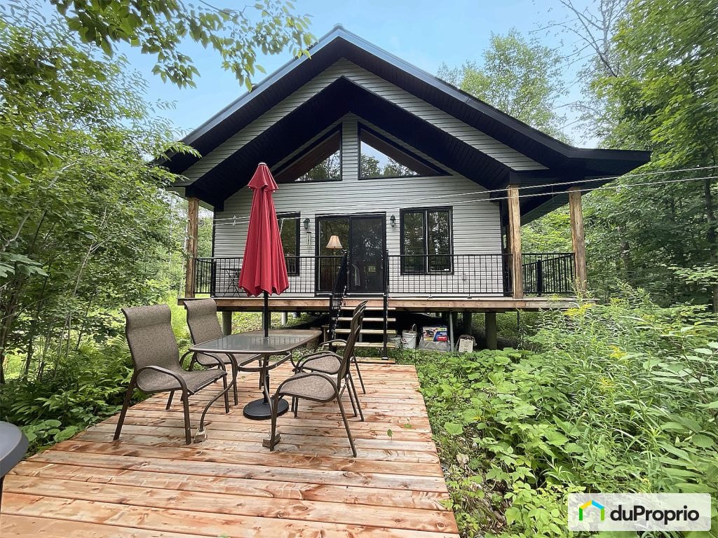 $620,000 - Cottage for sale in South-Stukely — photo 1