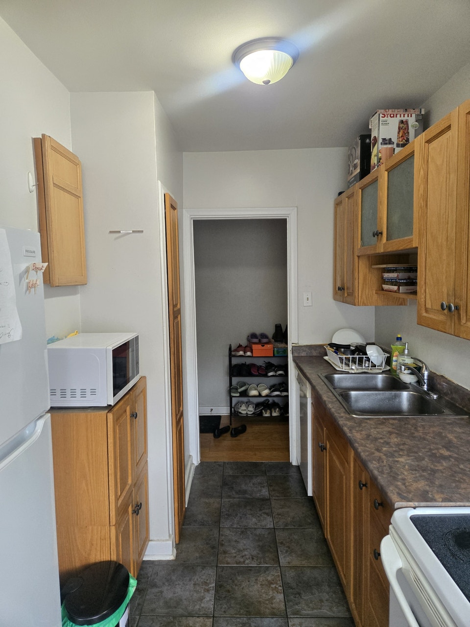 Charming 2 Bedroom Apartment on Kempenfelt Bay 4
