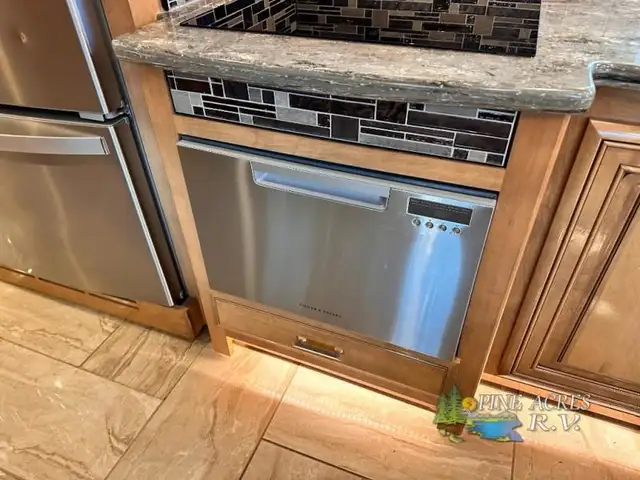 2019 Thor Motor Coach Tuscany 45MX only 020,049 Miles in RVs & Motorhomes in Moncton - Image 30