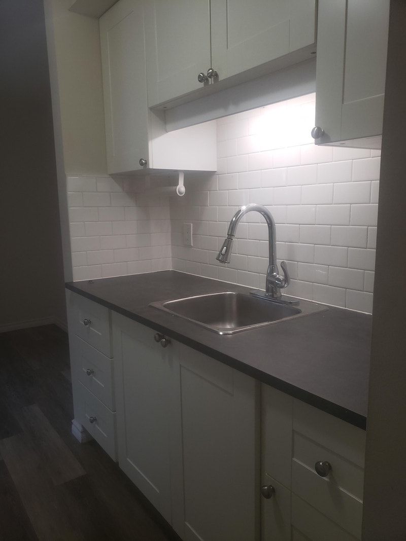 Quiet 1 Bedroom Apartment Long Term Rentals Belleville Kijiji