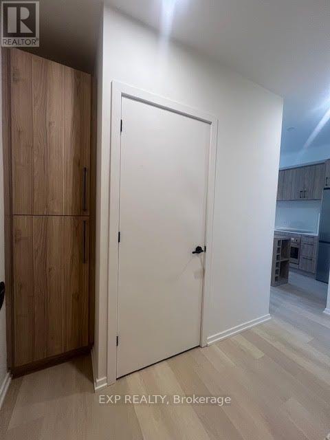 609 - 109 ERSKINE AVENUE Toronto (Mount Pleasant West), Ontario 2