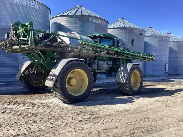 2022 John Deere 616R in Farming Equipment in Swift Current - Image 8