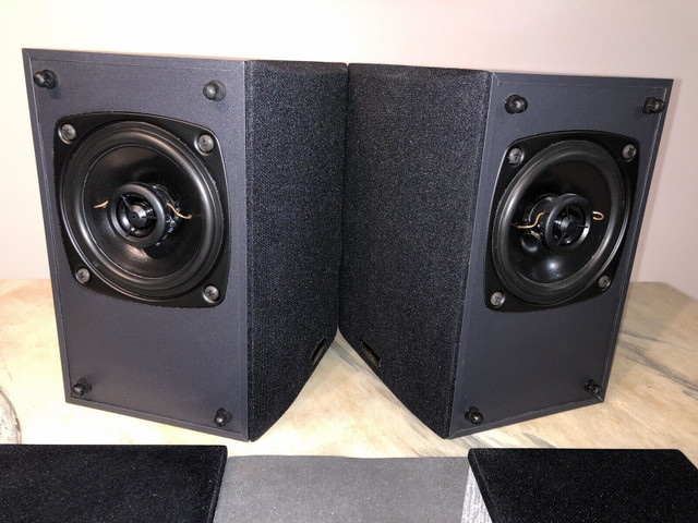 MINT PARADIGM ADP 70 V.2  DI-POLE Speakers    with brackets in Speakers in Winnipeg - Image 2