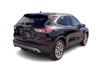 2022 Ford Escape Titanium Black Metallic *** FULLY LOADED TITANIUM *** *** EXTREMLY LOW MILEAGE ***... (image 9)